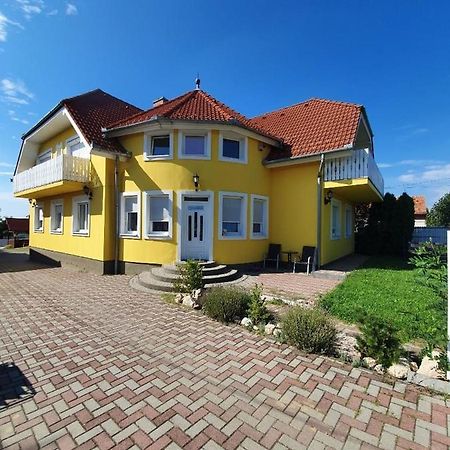 Arielle Panzio Hotell Zalaegerszeg Exteriör bild