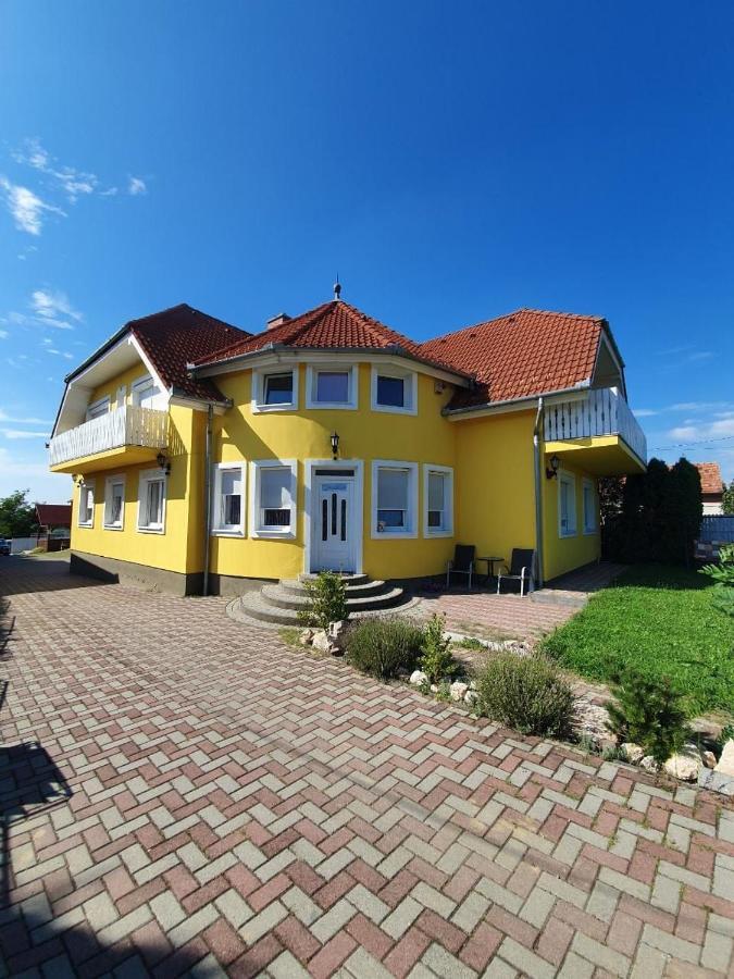 Arielle Panzio Hotell Zalaegerszeg Exteriör bild