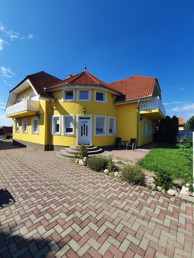 Arielle Panzio Hotell Zalaegerszeg Exteriör bild